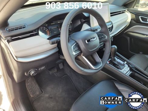 Used 2025 Jeep Compass Limited image 26