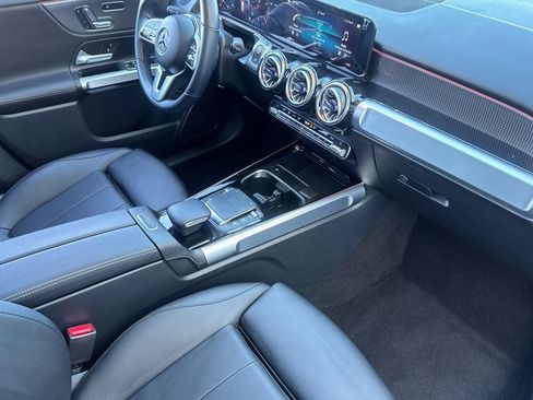 Used 2022 Mercedes-Benz GLB 250 image 31
