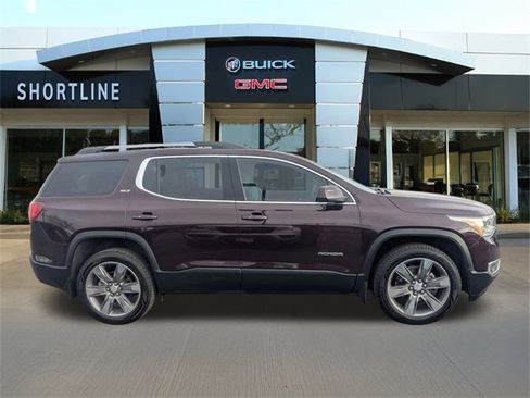 Used 2018 GMC Acadia SLT image 2