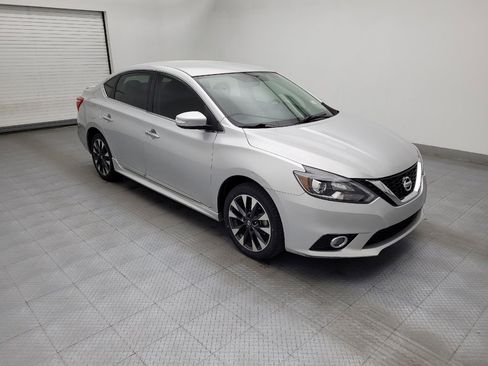 Used 2019 Nissan Sentra SR w/ Exterior Package image 11