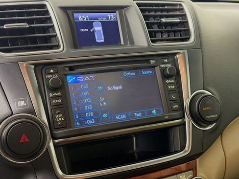 Used 2013 Toyota Highlander Limited FWD image 18