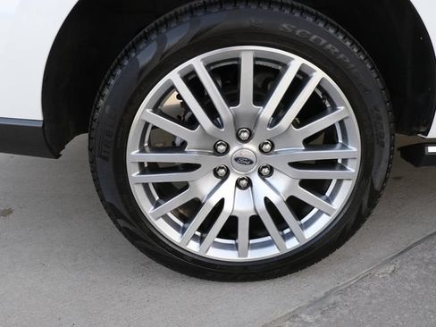 Used 2024 Ford Expedition Limited AWD/4WD image 8