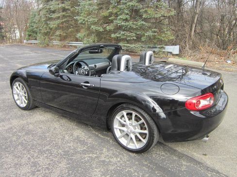 Used 2011 MAZDA MX-5 Miata Grand Touring w/ Premium Pkg image 11