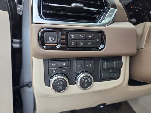 New 2026 GMC Yukon Denali w/ Denali Reserve Package AWD/4WD image 25