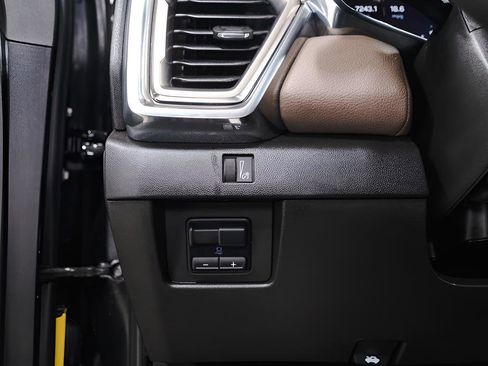Used 2025 GMC Canyon Denali w/ LPO, Denali Black Edition AWD/4WD image 20