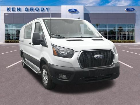 Used 2025 Ford Transit 250 Low Roof w/ Exterior Upgrade Package RWD image 4