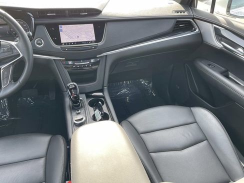Certified 2025 Cadillac XT5 Premium Luxury image 15