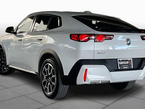 Certified 2025 BMW X2 xDrive28i image 12