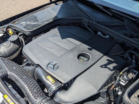 Used 2020 Mercedes-Benz C 300 4MATIC Sedan image 38