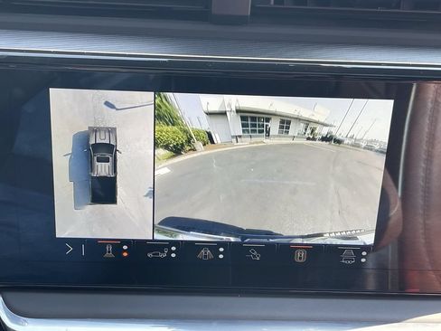 Used 2024 GMC Sierra 2500 Denali Ultimate AWD/4WD image 15