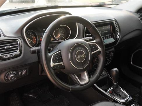 Certified 2020 Jeep Compass Latitude image 17