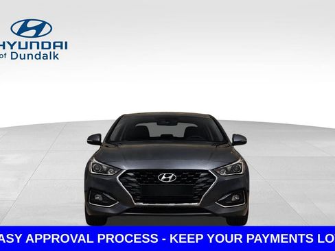 Used 2024 Toyota Venza XLE image 2