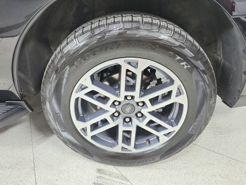 Used 2025 Ford Expedition Active AWD/4WD image 61