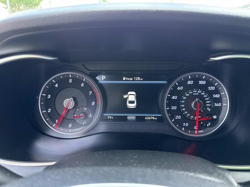Used 2020 Genesis G70 2.0T RWD image 37