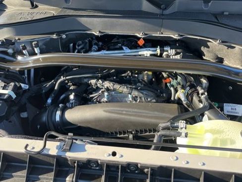 New 2026 Ford Explorer ST-Line w/ ST-Line Street Pack image 9