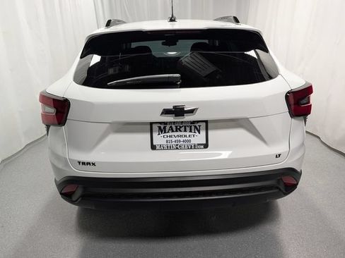 New 2026 Chevrolet Trax LT w/ Driver Confidence Package FWD image 4