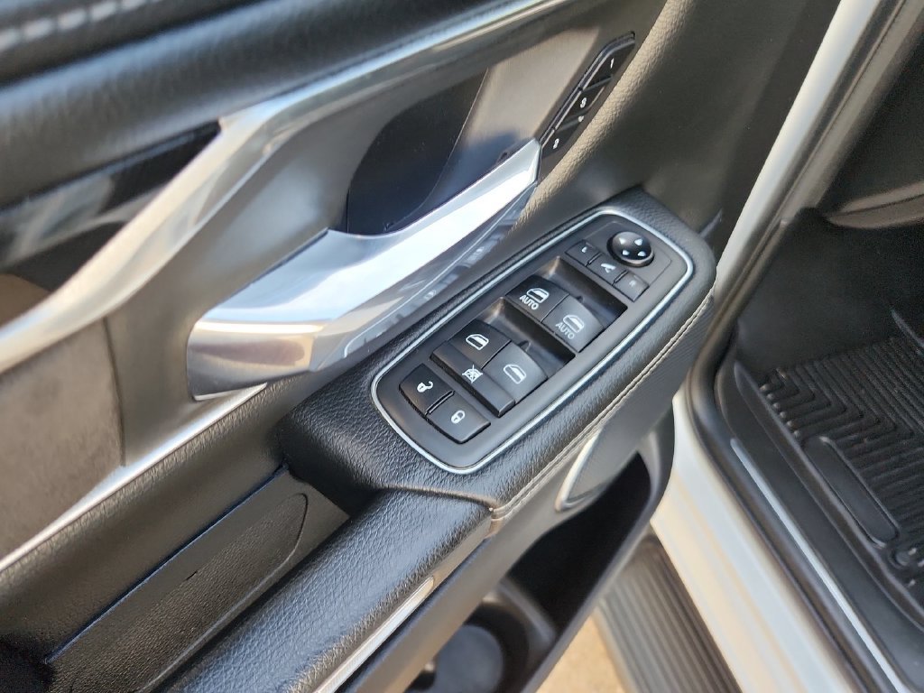 Used 2019 RAM 1500 Laramie w/ Sport Appearance Package RWD image 17