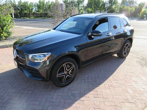 Used 2022 Mercedes-Benz GLC 300 4MATIC image 1