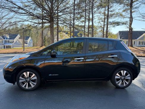 Used 2016 Nissan Leaf SV image 12