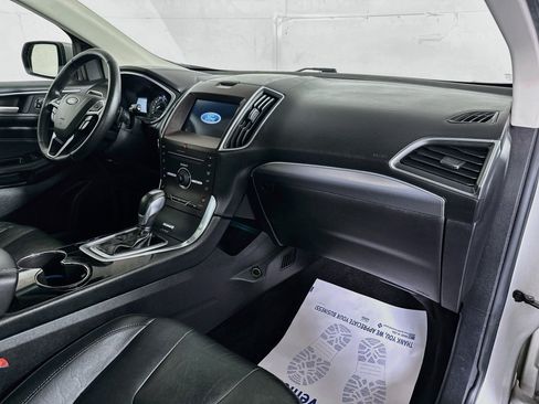 Used 2016 Ford Edge Titanium w/ Technology Package AWD/4WD image 28