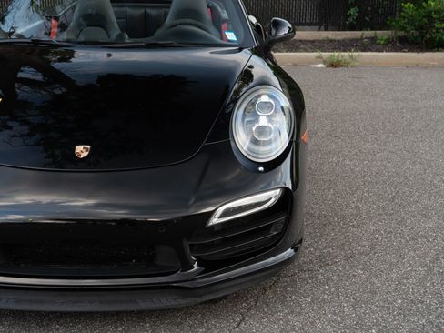 Used 2014 Porsche 911 Turbo image 6