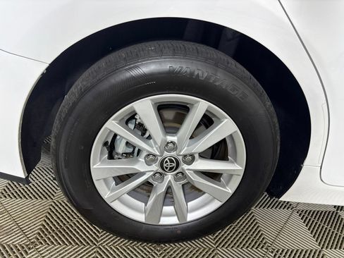 Used 2025 Toyota Camry LE FWD image 32
