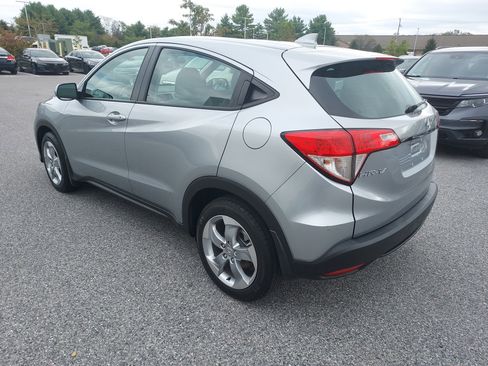 Used 2019 Honda HR-V LX image 7