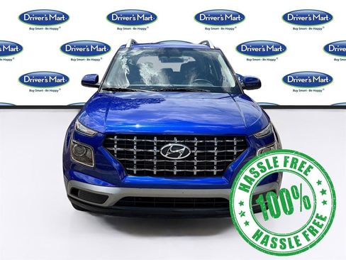 Used 2025 Hyundai Venue SEL FWD image 2