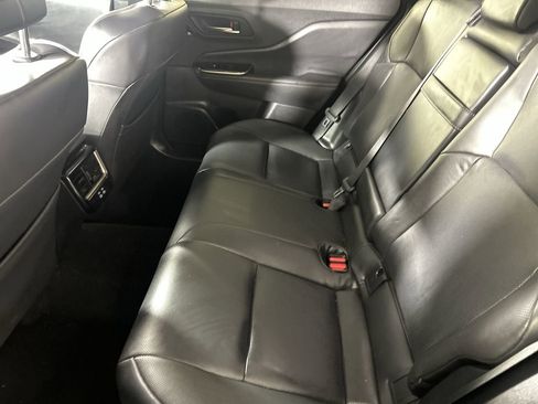 Used 2025 Toyota Crown Signia image 23