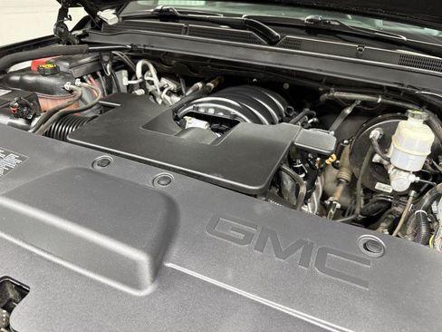 Used 2020 GMC Yukon XL Denali w/ Open Road Package AWD/4WD image 53