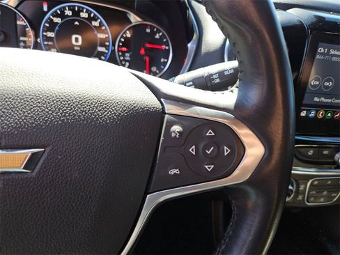 Used 2022 Chevrolet Traverse Premier image 23