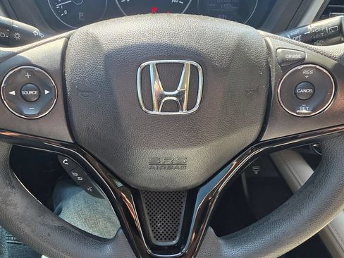 Used 2019 Honda HR-V LX image 19