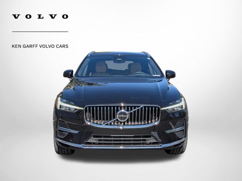 Used 2023 Volvo XC60 T8 Ultimate w/ Climate Package AWD/4WD image 9
