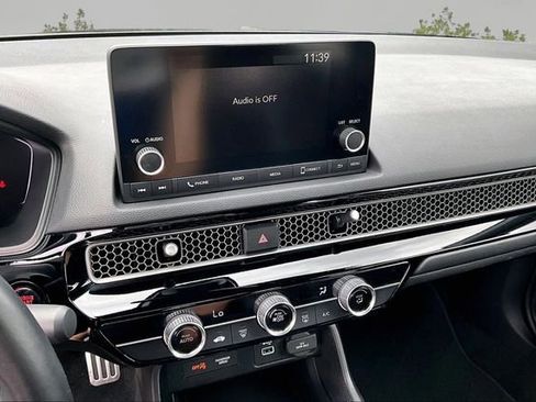 Used 2023 Honda Civic Sport image 6