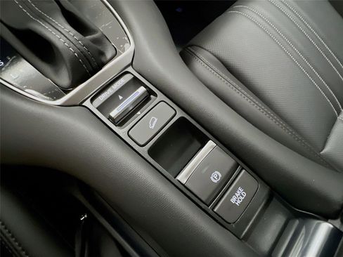New 2026 Honda HR-V EX-L image 14