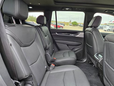 New 2025 Cadillac XT6 Premium Luxury w/ Technology Package FWD image 30