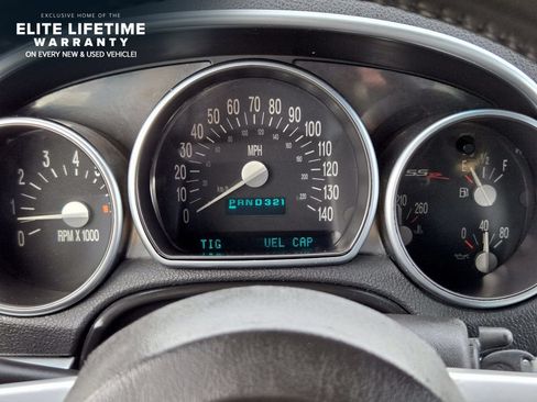 Used 2005 Chevrolet SSR w/ Preferred Equipment Group RWD image 15