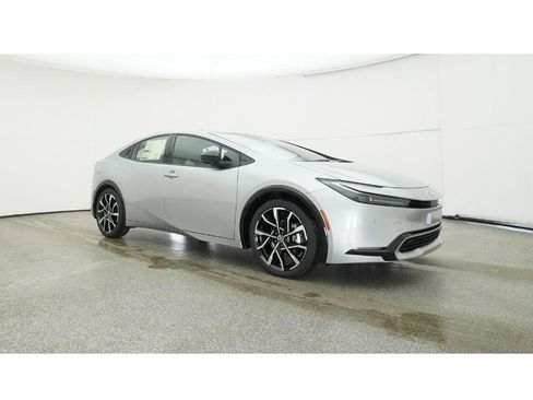 New 2025 Toyota Prius Plug-In Hybrid image 29