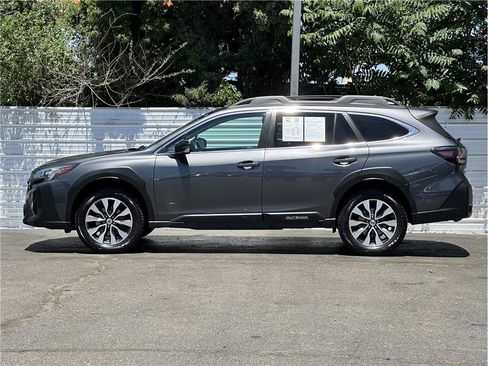 Used 2023 Subaru Outback Limited AWD/4WD image 13