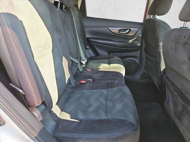 Used 2014 Nissan Rogue SV FWD image 19