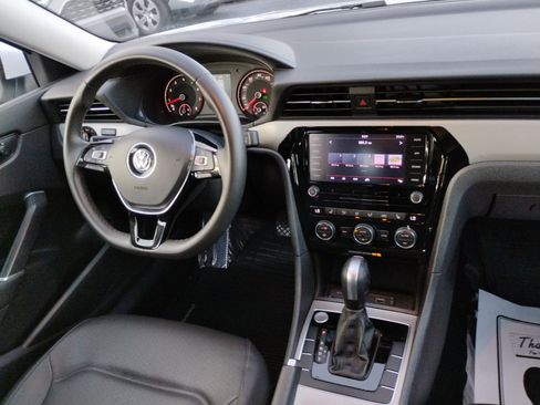 Used 2021 Volkswagen Passat 2.0T SE image 61