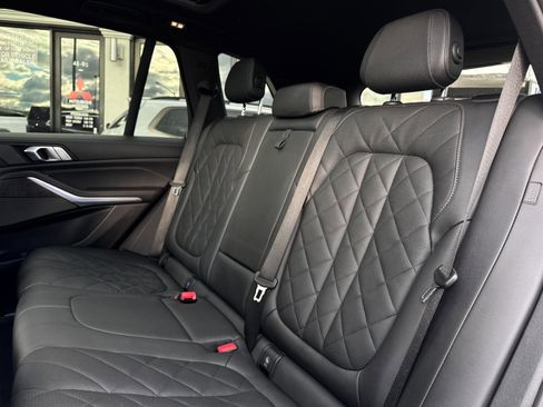 Used 2024 BMW X5 xDrive40i w/ Premium Package image 25