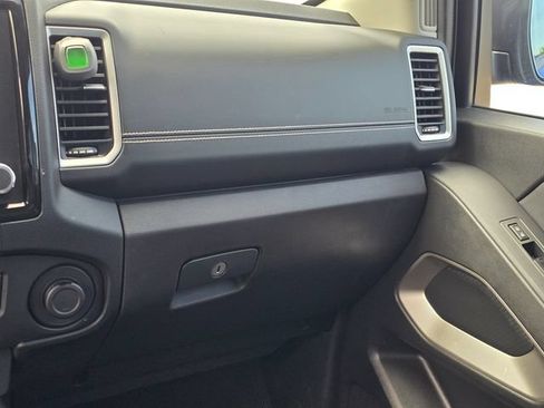 Used 2024 Nissan Frontier SL w/ Technology Package RWD image 22