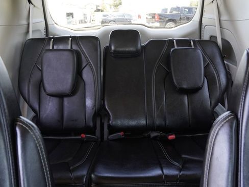 Certified 2023 Chrysler Pacifica Touring-L FWD image 25