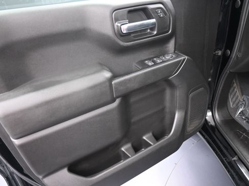 Used 2019 Chevrolet Silverado 1500 Custom w/ Custom Value Package image 13