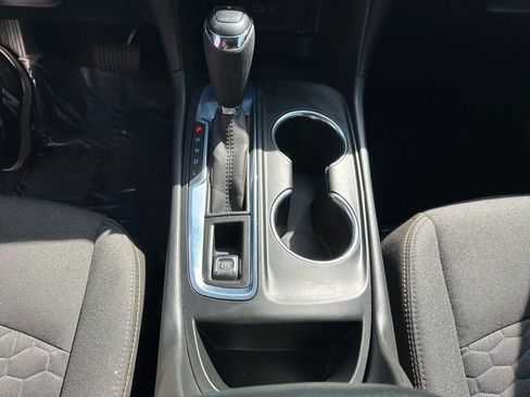 Used 2021 Chevrolet Equinox LT image 24