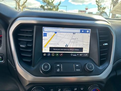 Used 2023 GMC Acadia Denali w/ Denali Technology Package image 22