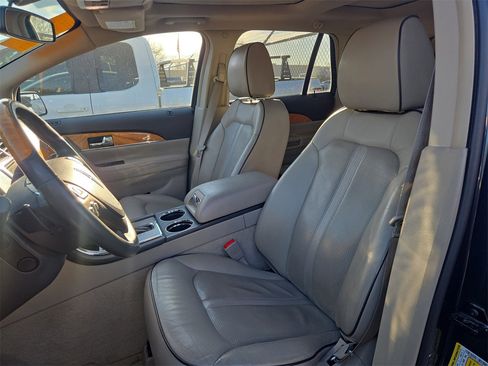 Used 2013 Lincoln MKX AWD image 8