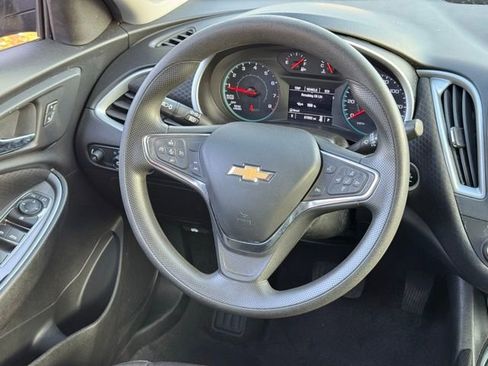 Used 2023 Chevrolet Malibu LT FWD image 17