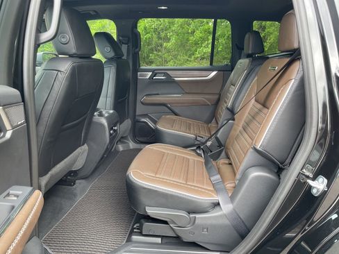 New 2026 GMC Acadia Denali Ultimate FWD image 25